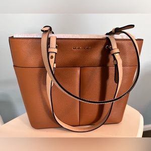 Michael Kors Bedford Pocket Tote in Acorn